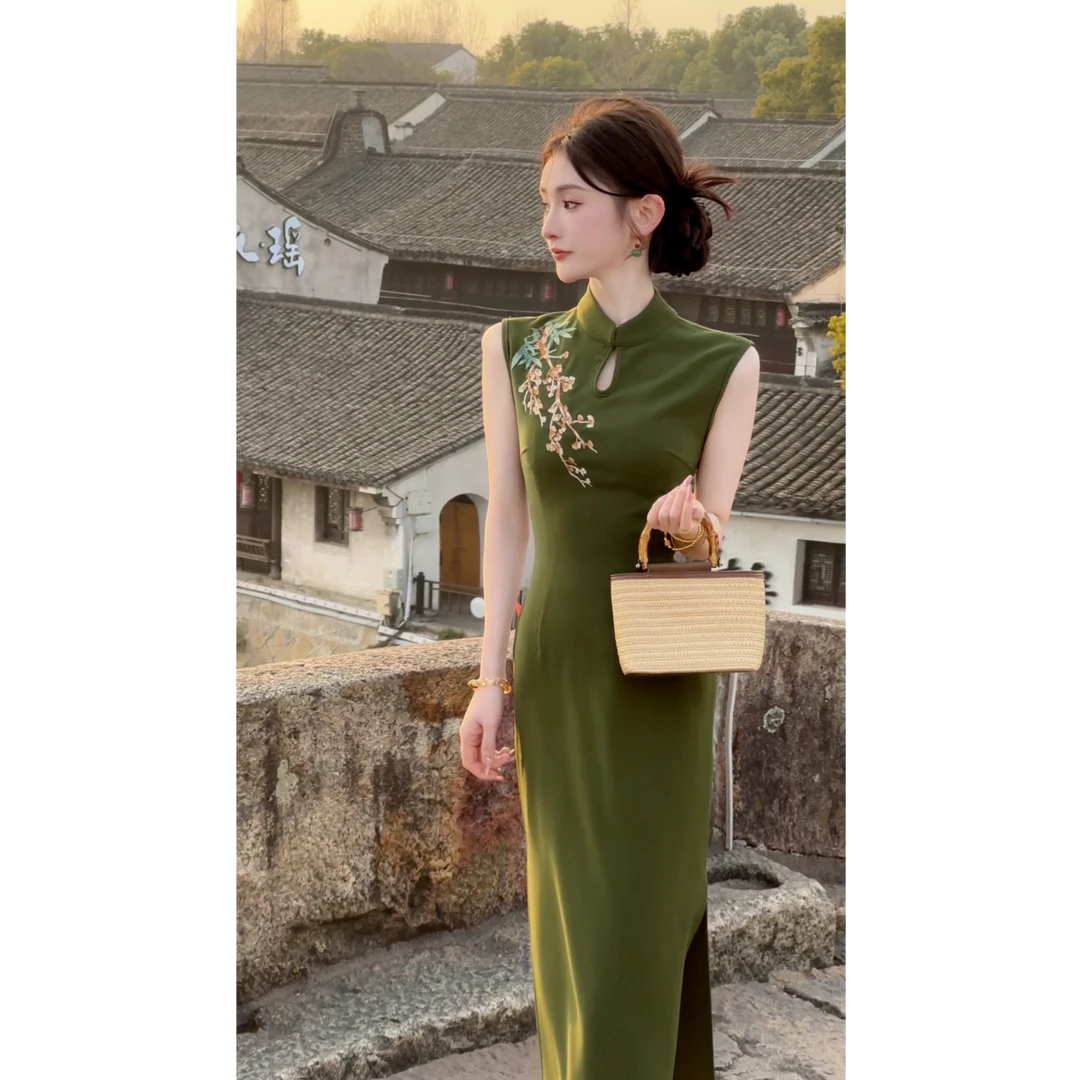 【周粥】【绿枝】2025新款高奢刺绣提花气质收腰旗袍预JJC5LYQ0898