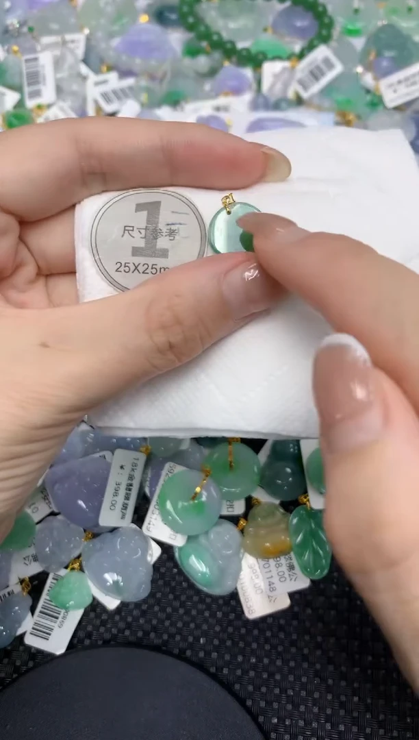 颈饰18K金镶嵌翡翠11111111