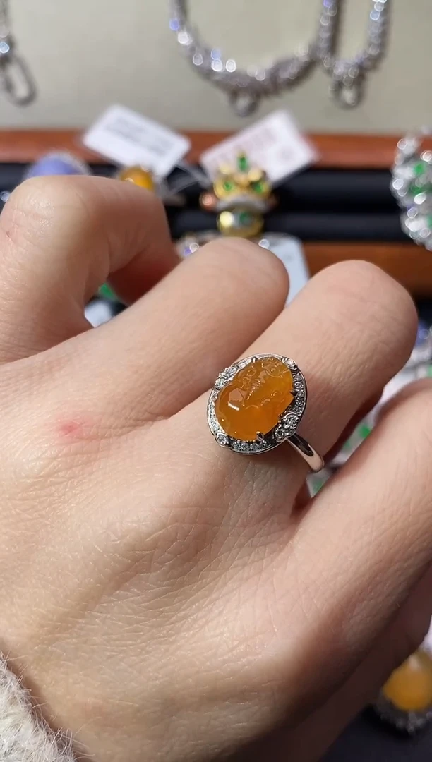 【闪购商品】翡翠戒指18K金镶嵌戒指