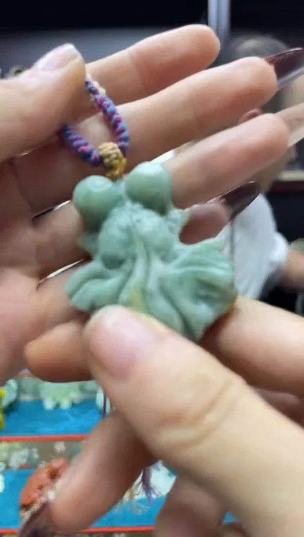 未镶嵌岫玉吊坠·