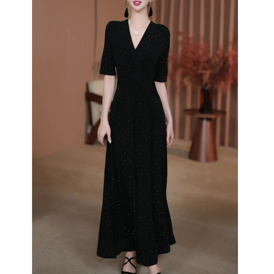 高端洋气V领烫钻连衣裙2025夏季新款优雅气质收腰修身显瘦黑长裙