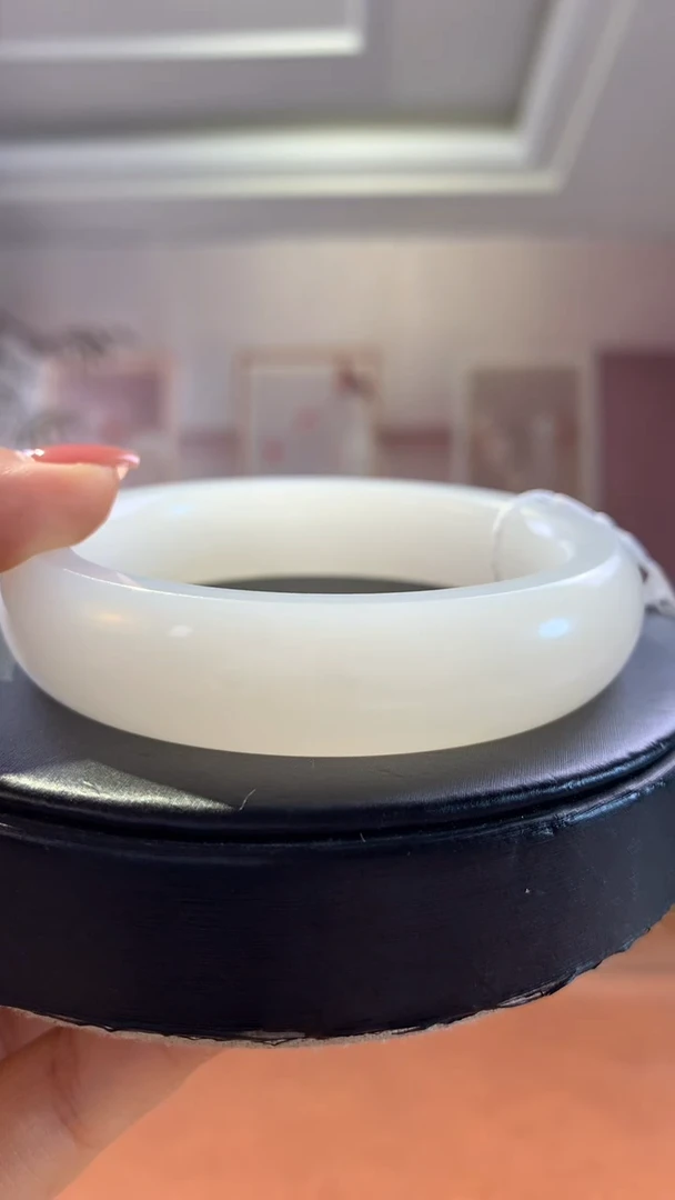 和田玉未镶嵌挂件白玉高品手镯60圈