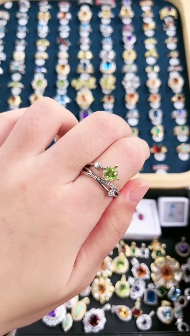 银S925镶嵌戒指橄榄石y36