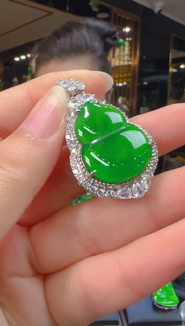 吊坠(赠链)银S925镶嵌翡翠072（多样性发其一）