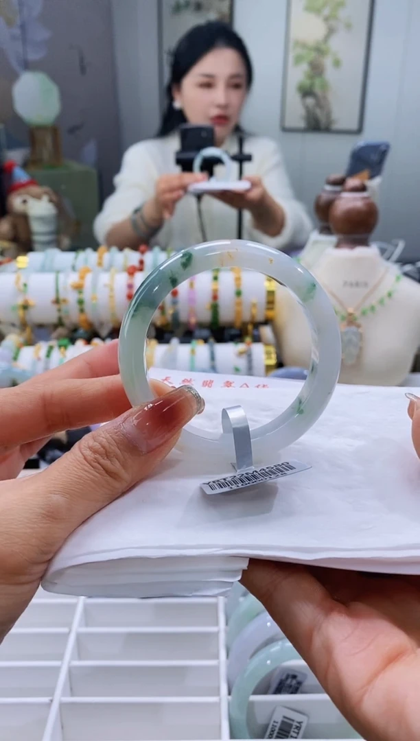 未镶嵌手镯翡翠106号53.5/12.0*8.1