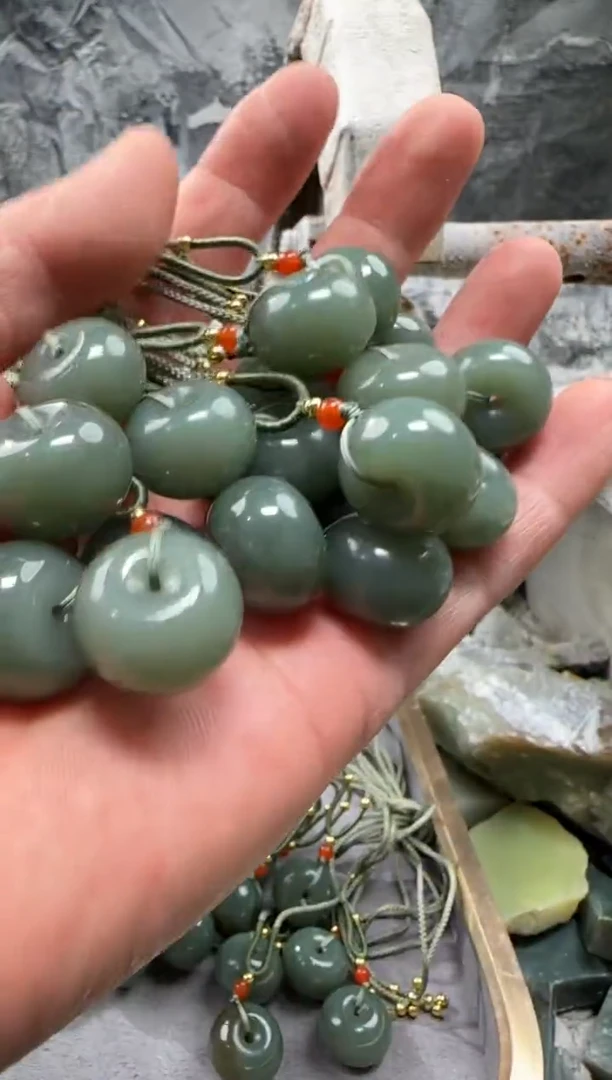 和田玉未镶嵌颈饰吊坠多样性拍一发一件