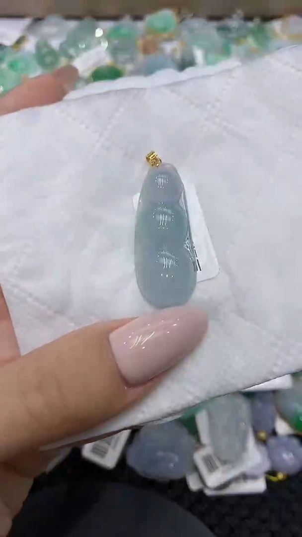 颈饰18K金镶嵌翡翠111111111111