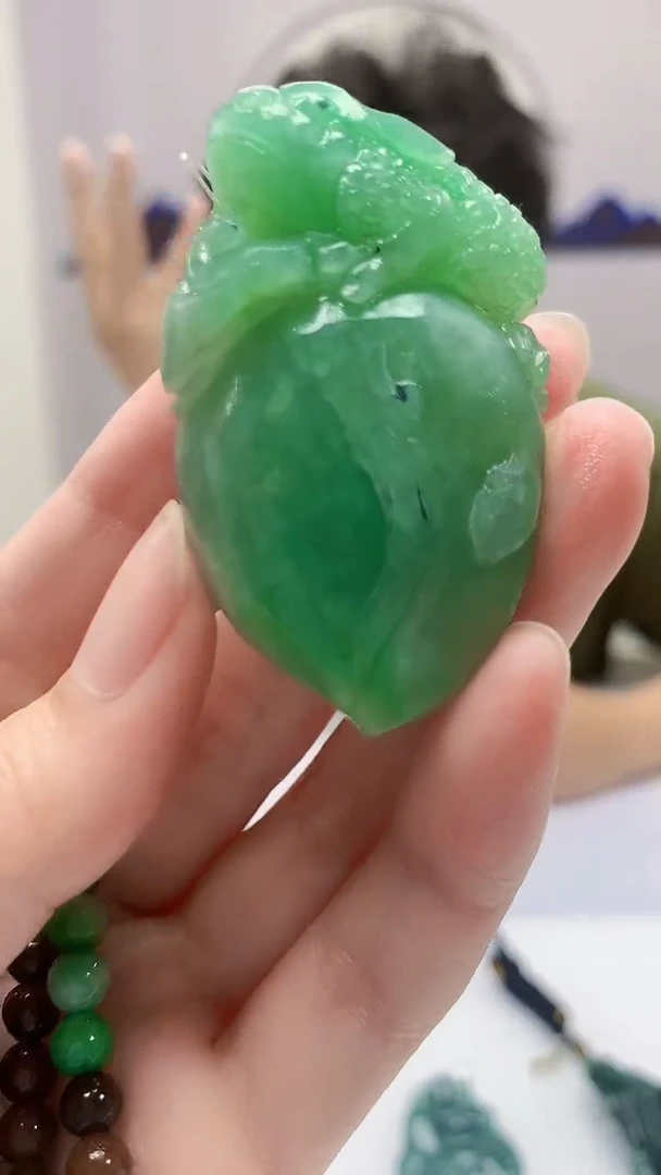 【闪购商品】定制翡翠未镶嵌4688zm-毛货挂件赠珠链寿桃128