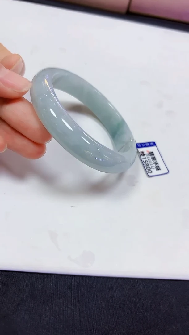 翡翠未镶嵌颈饰手镯56
