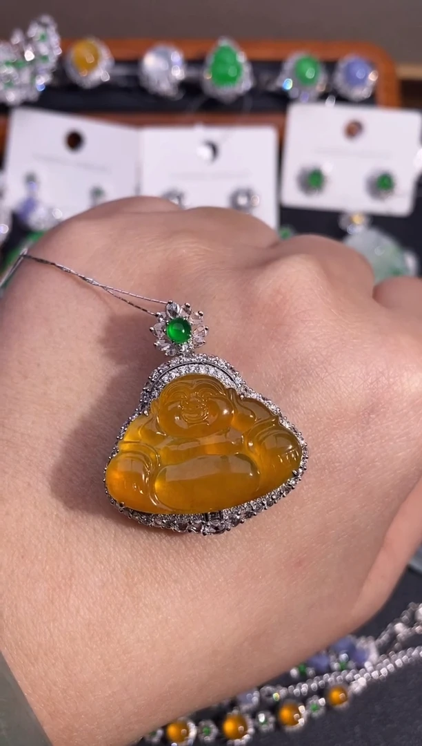 【闪购商品】翡翠颈饰18K金镶嵌吊坠