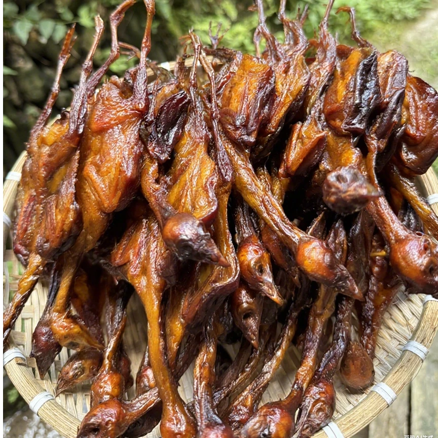 湖南农家高山柴火小鸟