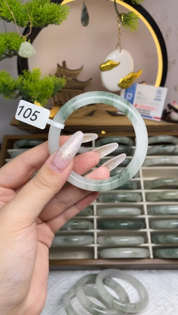 未镶嵌手镯石英质玉105