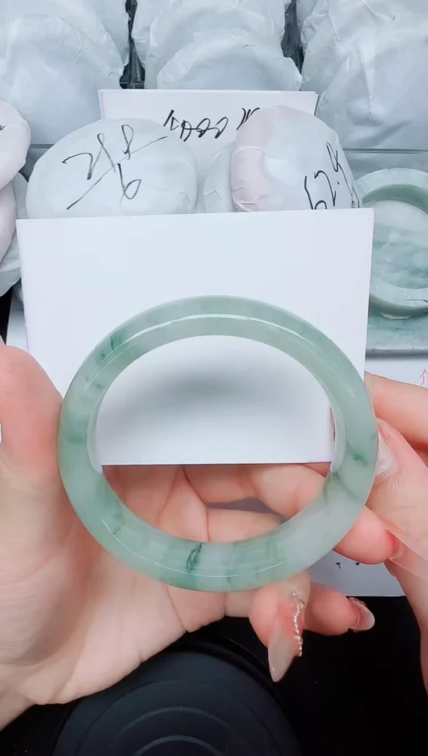 石英质玉手镯未镶嵌53/58.4