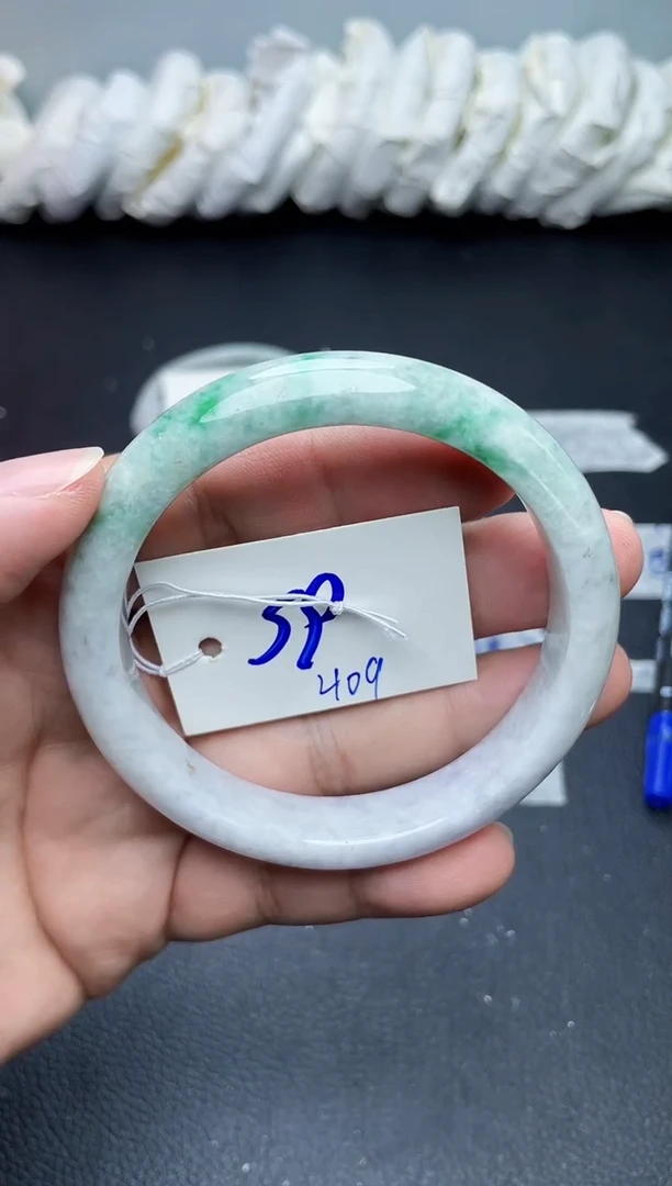 翡翠手镯未镶嵌409