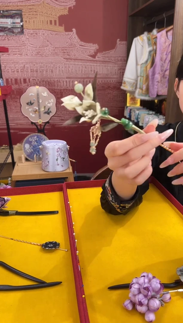 刺绣非遗绒花（发饰）