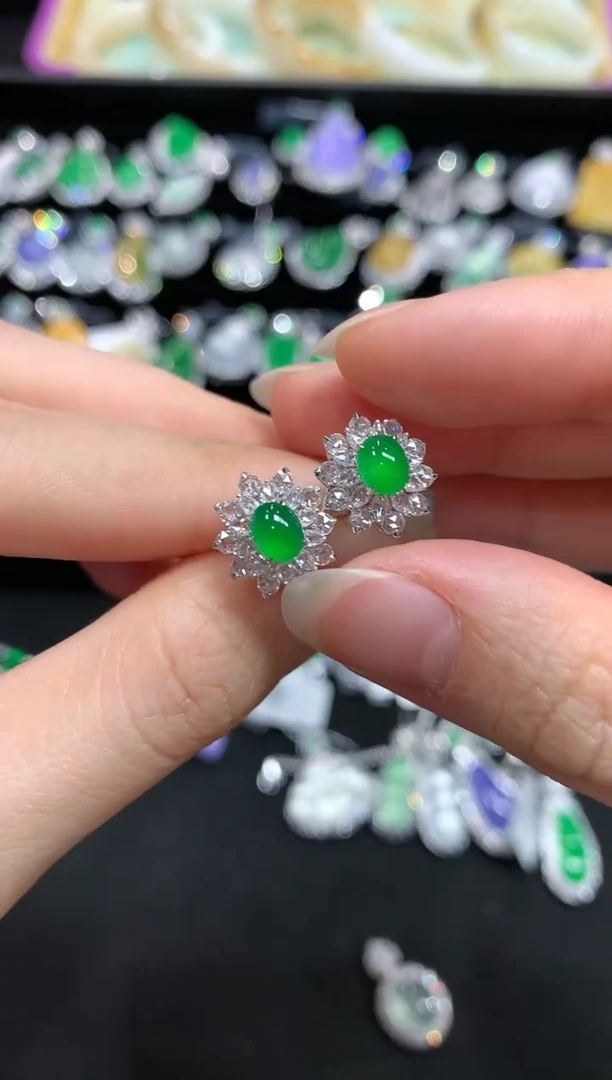 【闪购商品】翡翠耳饰18K金镶嵌W215|19800