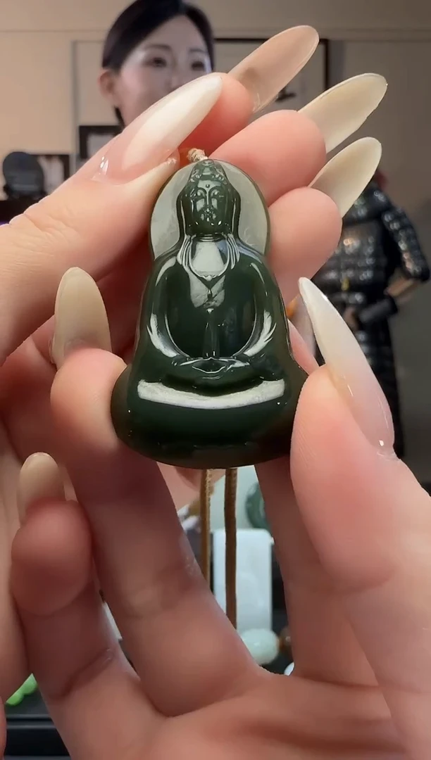 颈饰未镶嵌和田玉青黄口观音吊坠