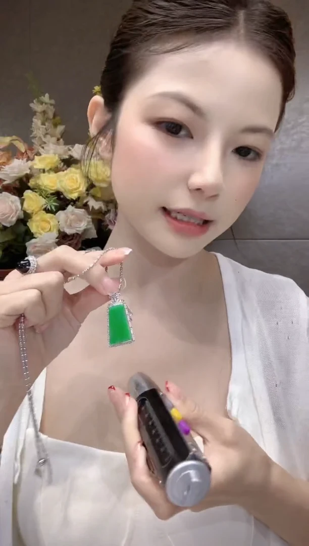 吊坠(不含链)18K金镶嵌翡翠b66