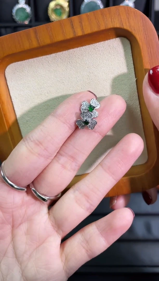 【闪购商品】翡翠耳饰未镶嵌三叶草