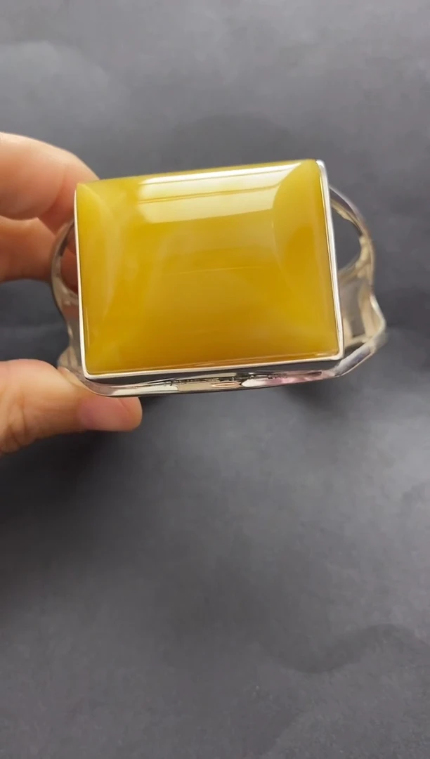 裸石琥珀未镶嵌紫*手镯