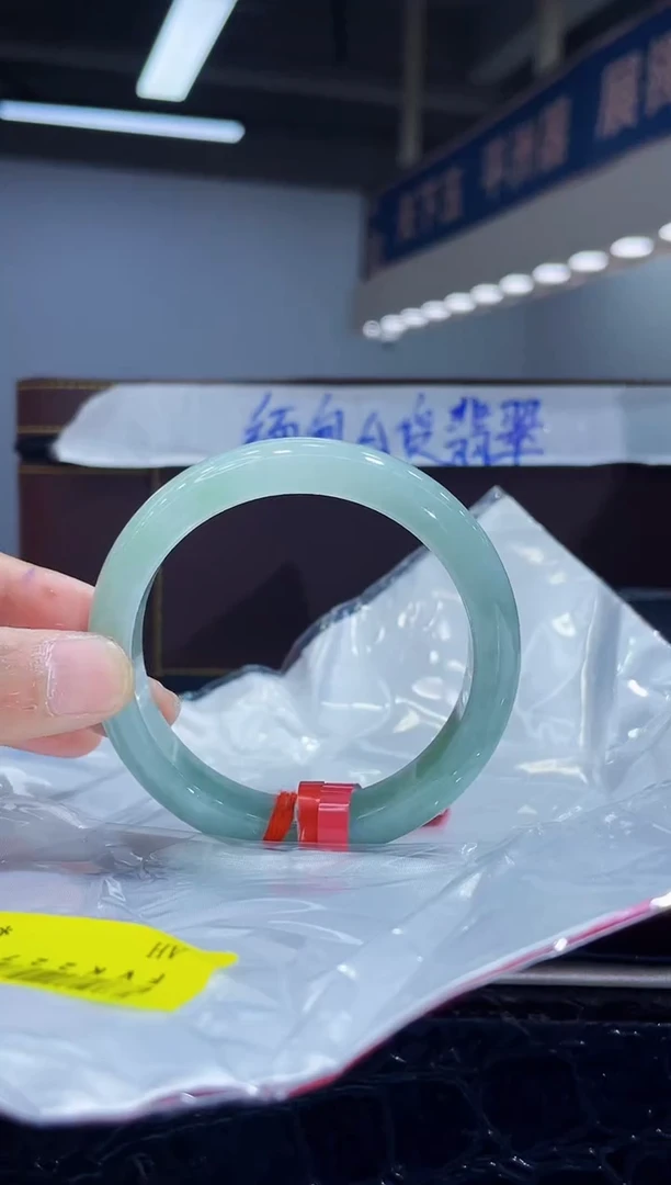 未镶嵌手镯翡翠10