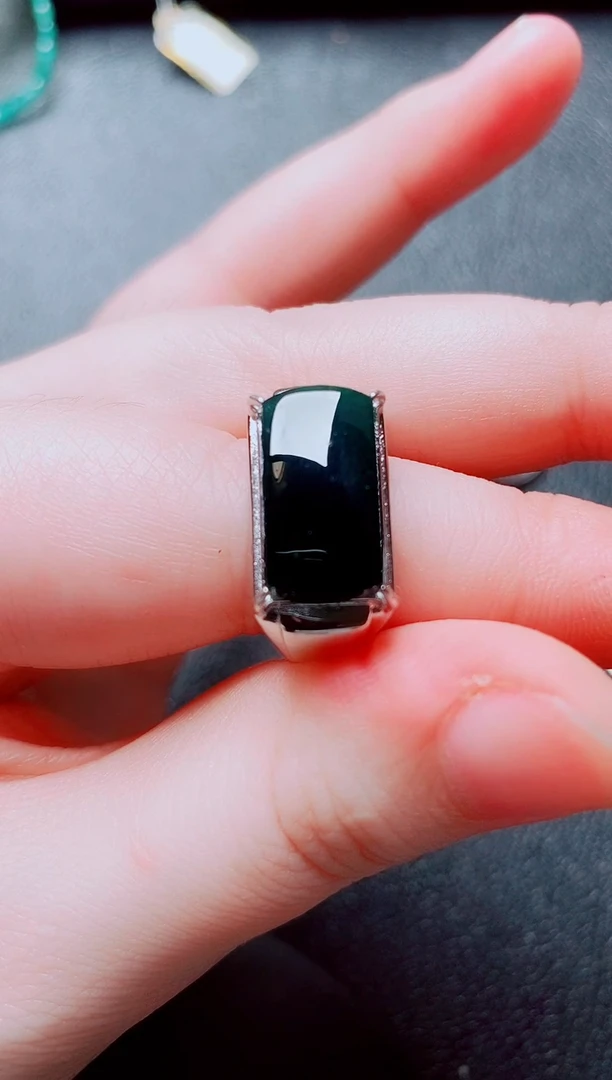 银S925镶嵌戒指翡翠1111