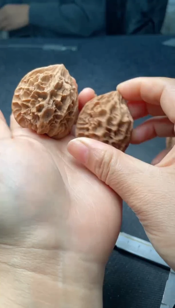 把件文玩核桃w44  帝王 43尺