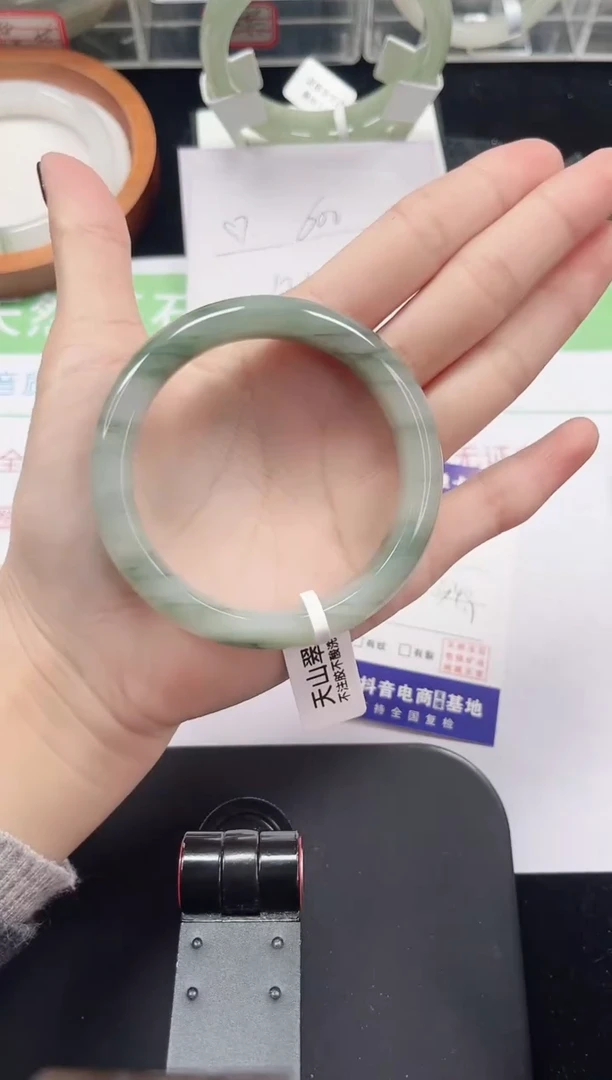 未镶嵌手镯石英质玉18-54/55