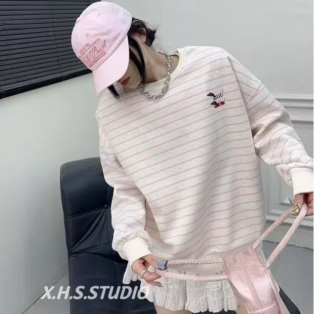 2569刺绣小狗女士春款卫衣