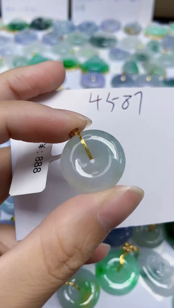 翡翠未镶嵌颈饰天然缅甸翡翠A货