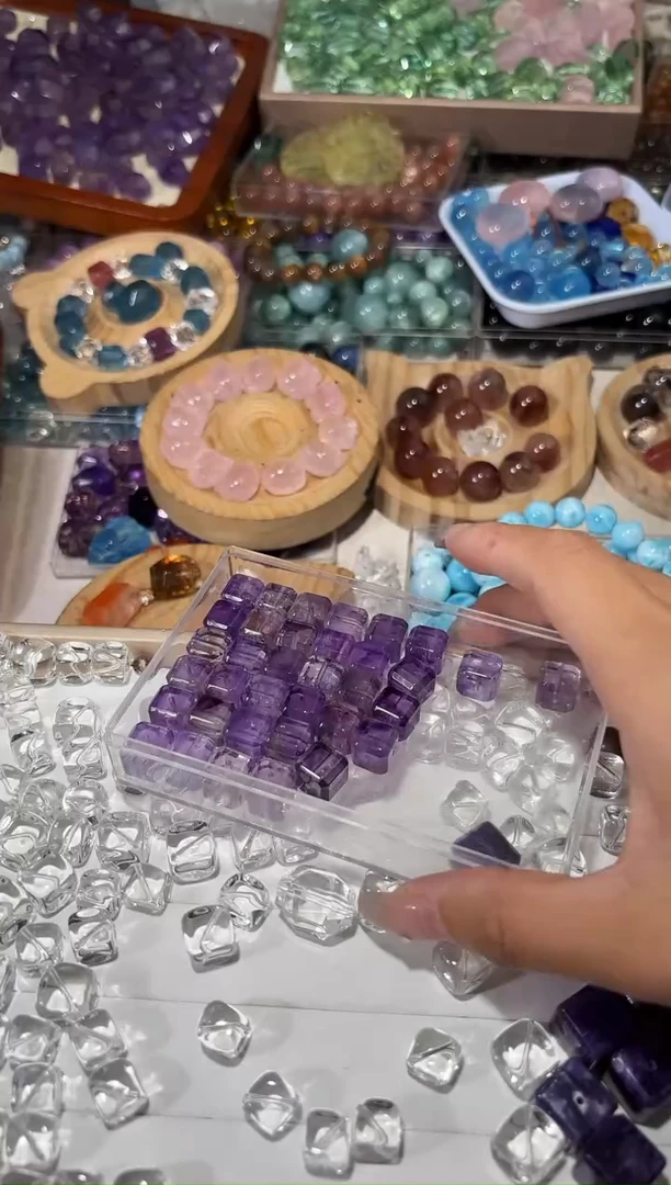 水晶手串未镶嵌紫水晶方糖一个卡约10