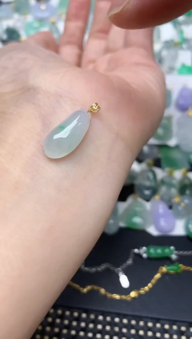 颈饰18K金镶嵌翡翠天然缅甸A货翡翠