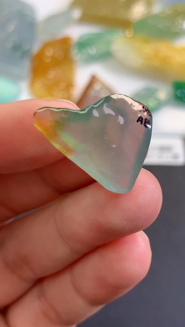 翡翠未镶嵌吊坠(不含链)169