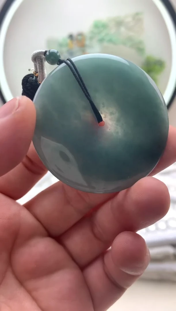 颈饰未镶嵌翡翠大扣子