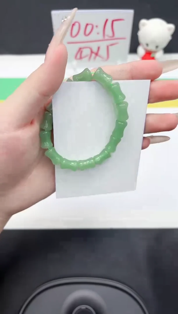 【闪购商品】石英质玉手镯未镶嵌0000