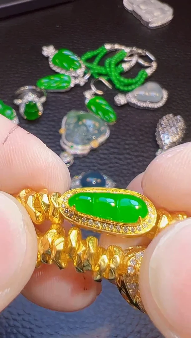 足金镶嵌手链翡翠S****員翡翠