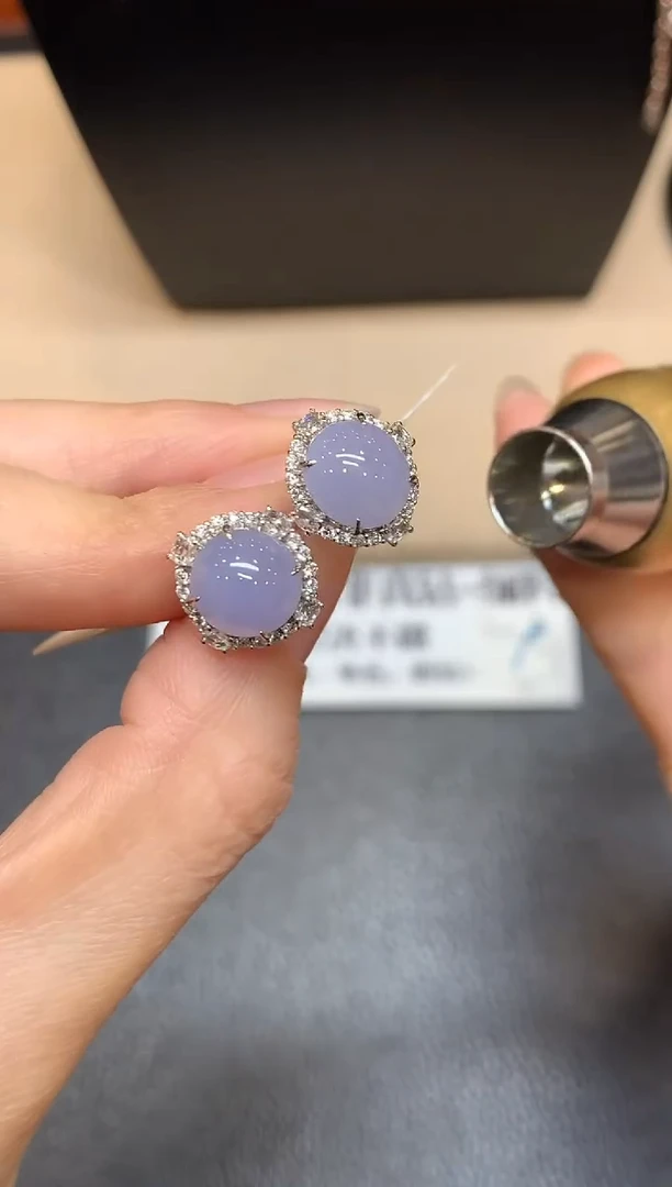 18K金镶嵌翡翠耳饰蛋面【无服务费【紫货有些许色差