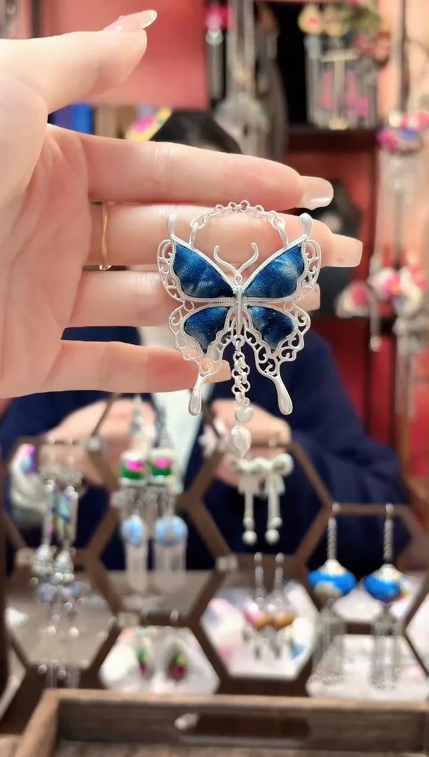 织绣云织谣民族风精美饰品  189