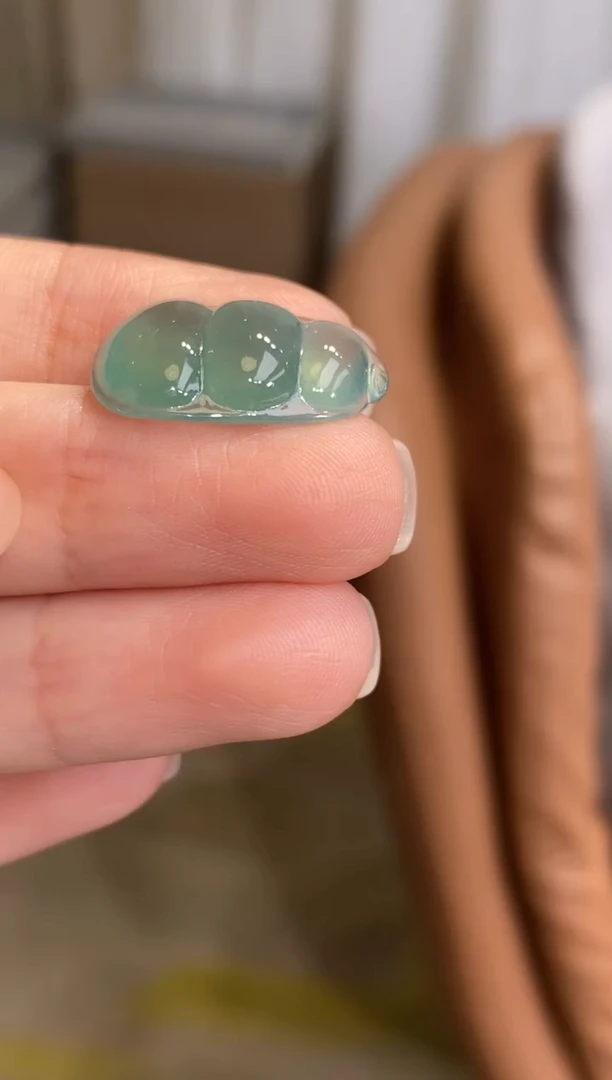 颈饰未镶嵌翡翠豆子