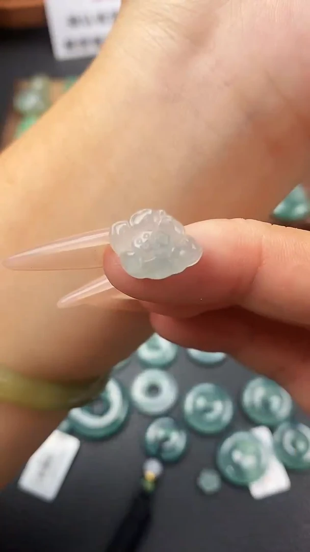 颈饰未镶嵌翡翠莲花