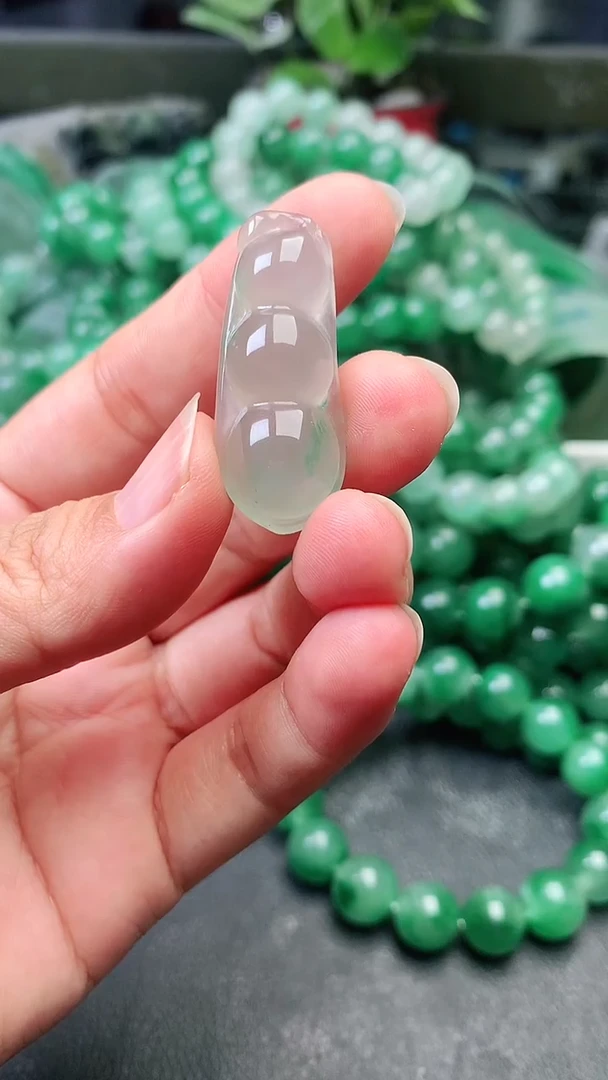 定制石英质玉（非洲翠）豆子