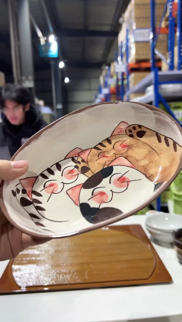 瓷仲良しネコ　カレー皿仲良しネコ　カレー皿