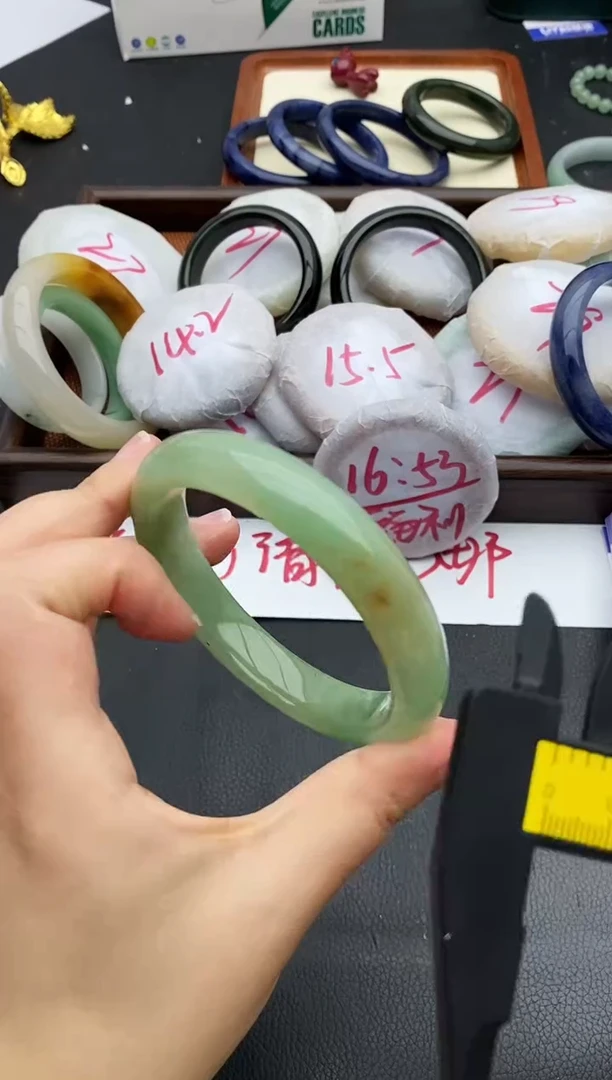 未镶嵌手镯石英质玉273+61/62