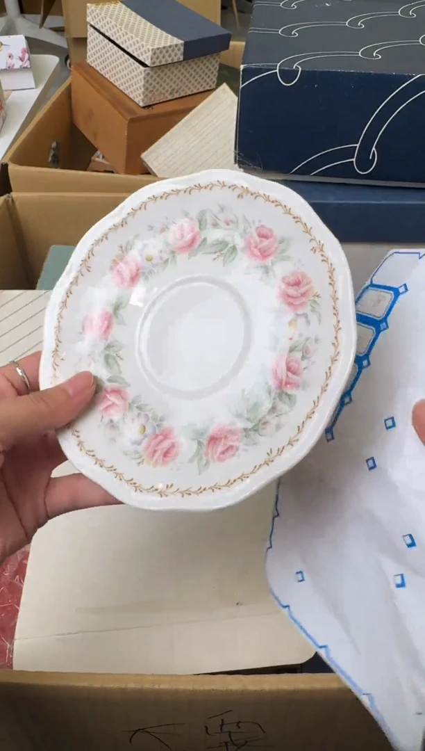 瓷片一*喵一团喵