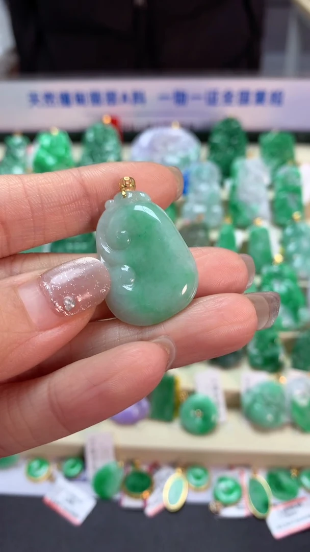 【闪购商品】翡翠吊坠(不含链)18K金镶嵌挂件