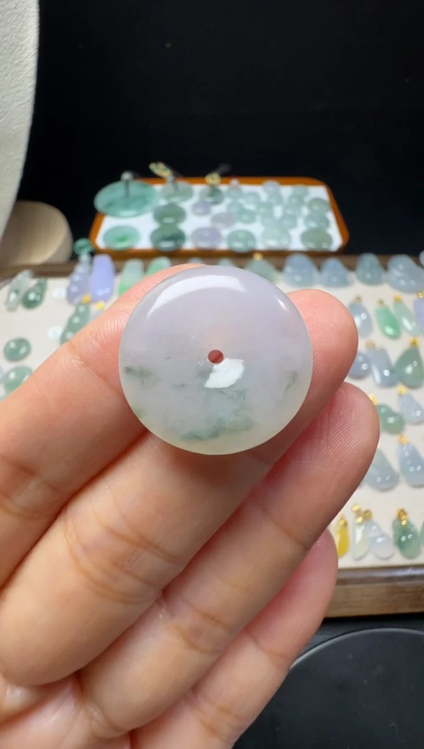 翡翠未镶嵌吊坠(不含链)飘花平安扣尺寸21.5*5.2mm