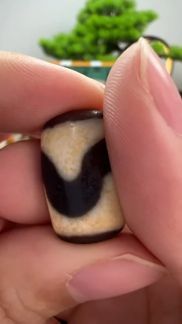 玛瑙/玉髓（覆膜）颈饰未镶嵌36.（微瑕随机发货）