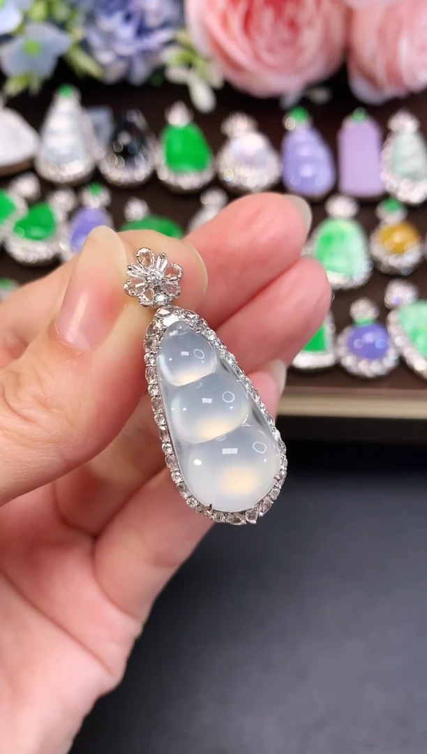 吊坠(不含链)18K金镶嵌翡翠101|