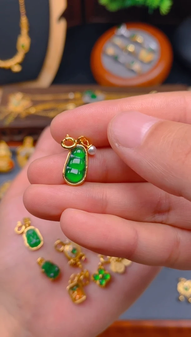 翡翠银S925镶嵌吊坠(不含链)福豆万能扣