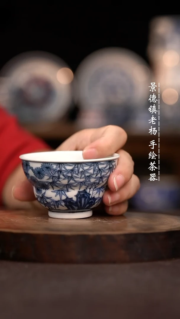 现代手绘茶具瑕不掩瑜